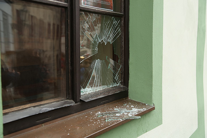 A2B Glass are able to board up broken windows while they are being repaired in Dundee.